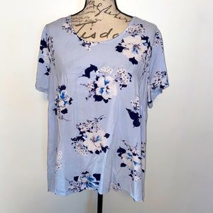 🩶🩵Woman Within Gorgeous Floral Top🩵🩶